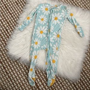 POSH PEANUT 🌸 footie pajamas